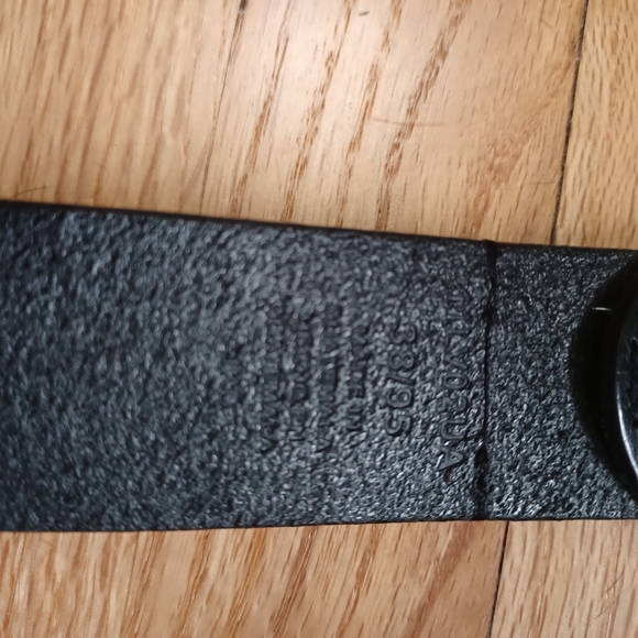 Levi's Black Leather Belt 1.5in wide Size 38.  Fits a women size L/XL - Picture 5 of 5
